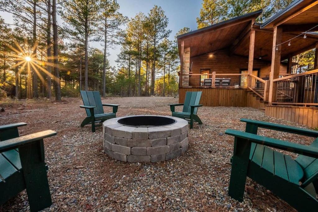 The Blaylock Cabin, 2 King, Hot Tub, Pet Friendly! 布罗肯鲍 外观 照片