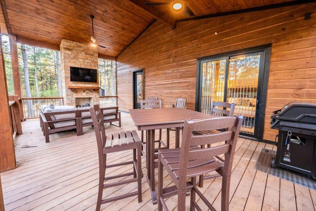 The Blaylock Cabin, 2 King, Hot Tub, Pet Friendly! 布罗肯鲍 外观 照片