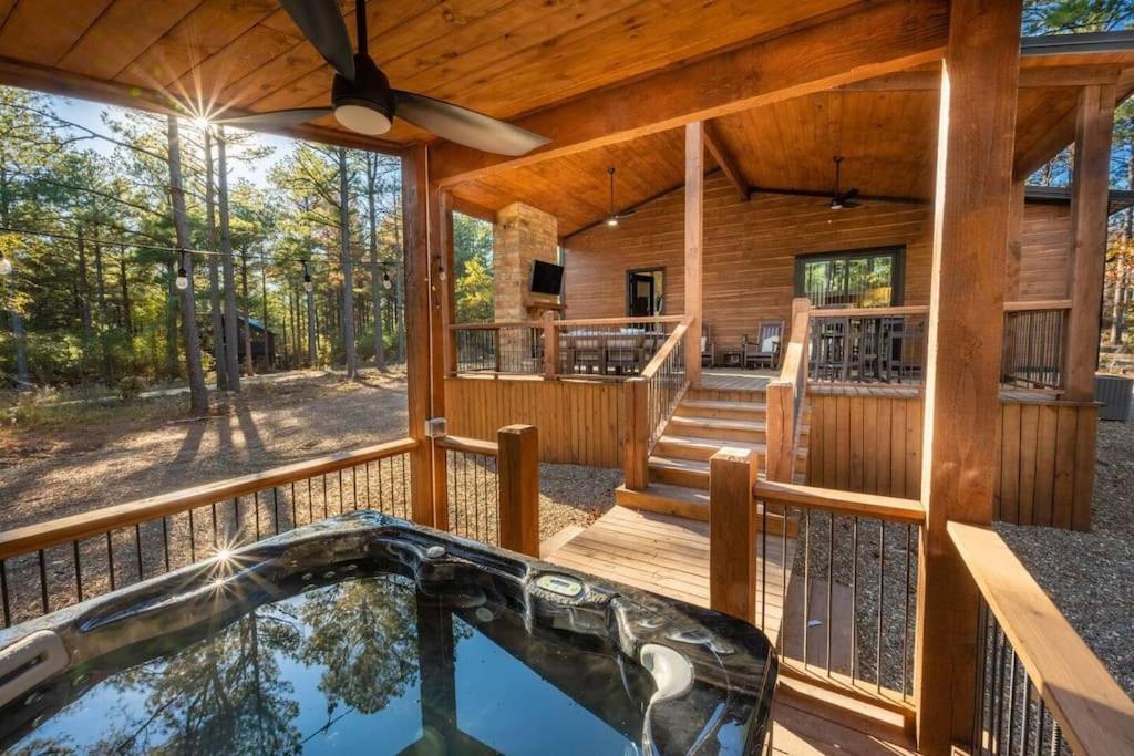 The Blaylock Cabin, 2 King, Hot Tub, Pet Friendly! 布罗肯鲍 外观 照片