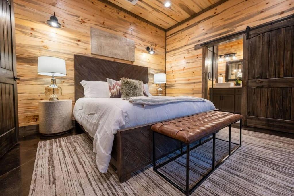 The Blaylock Cabin, 2 King, Hot Tub, Pet Friendly! 布罗肯鲍 外观 照片