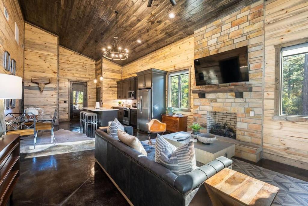 The Blaylock Cabin, 2 King, Hot Tub, Pet Friendly! 布罗肯鲍 外观 照片